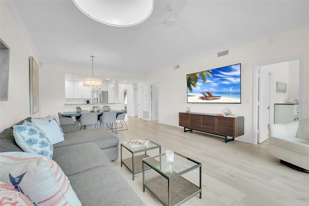 For Sale: $899,900 (3 beds, 2 baths, 1362 Square Feet)