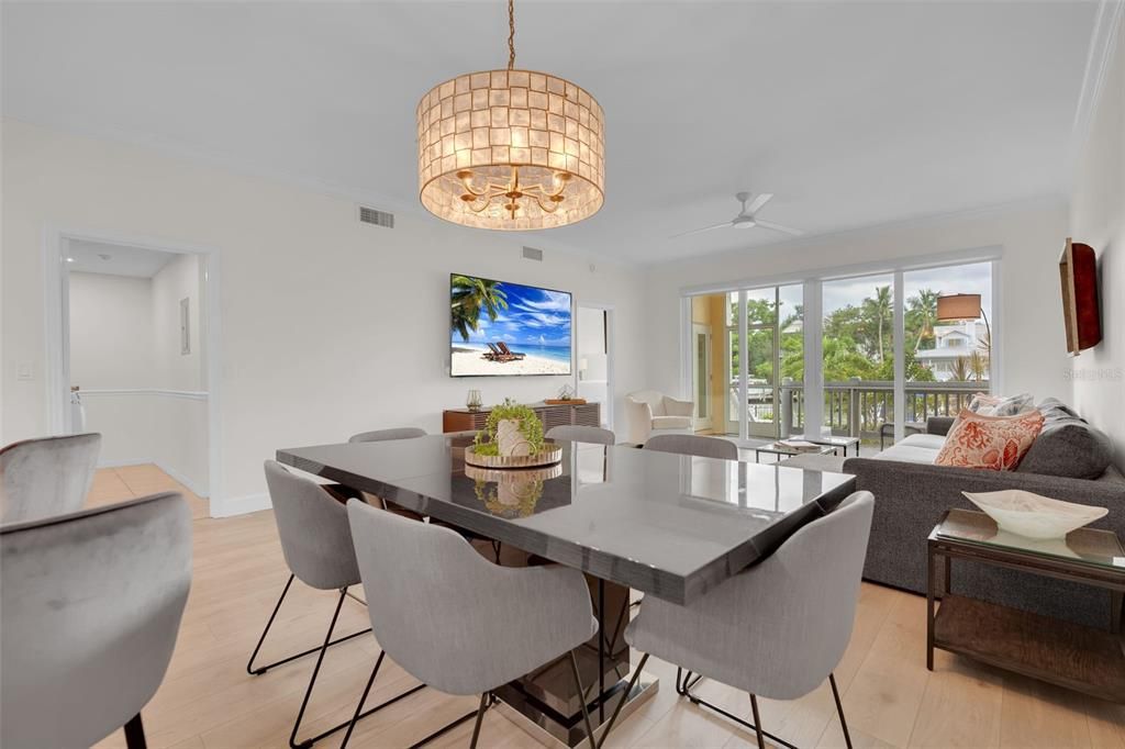 For Sale: $899,900 (3 beds, 2 baths, 1362 Square Feet)