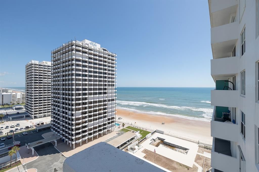 For Sale: $250,000 (2 beds, 2 baths, 1058 Square Feet)