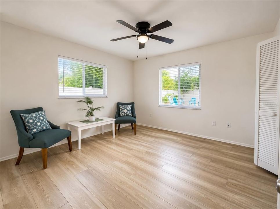 For Sale: $499,500 (3 beds, 2 baths, 1642 Square Feet)