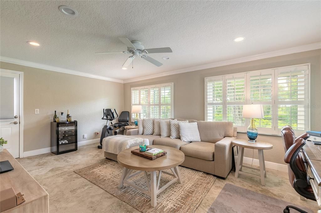 For Sale: $749,000 (3 beds, 2 baths, 1486 Square Feet)
