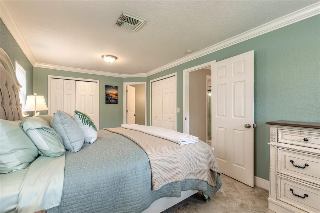 For Sale: $749,000 (3 beds, 2 baths, 1486 Square Feet)