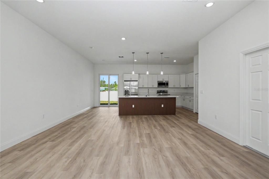 En Venta: $305,900 (4 camas, 2 baños, 1859 Pies cuadrados)