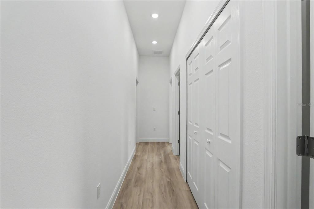 En Venta: $305,900 (4 camas, 2 baños, 1859 Pies cuadrados)
