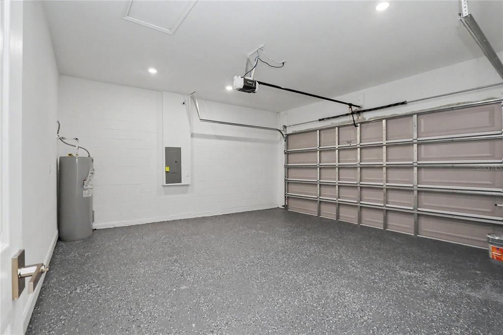 En Venta: $305,900 (4 camas, 2 baños, 1859 Pies cuadrados)