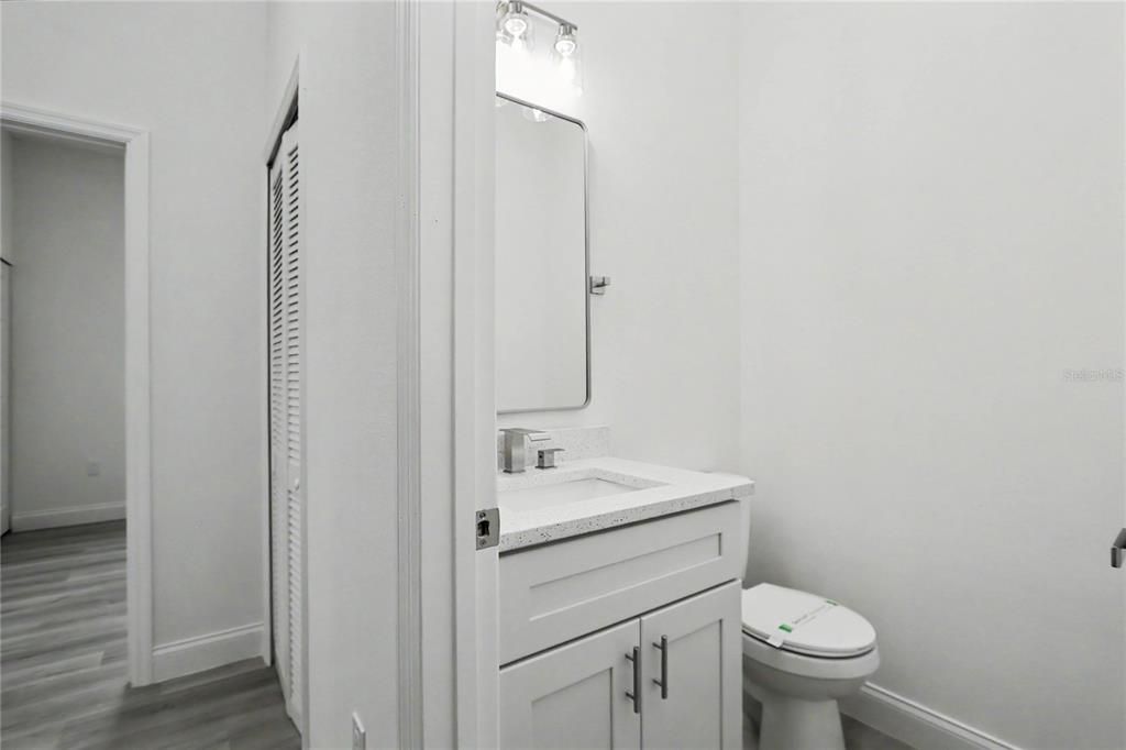 En Venta: $305,900 (4 camas, 2 baños, 1859 Pies cuadrados)