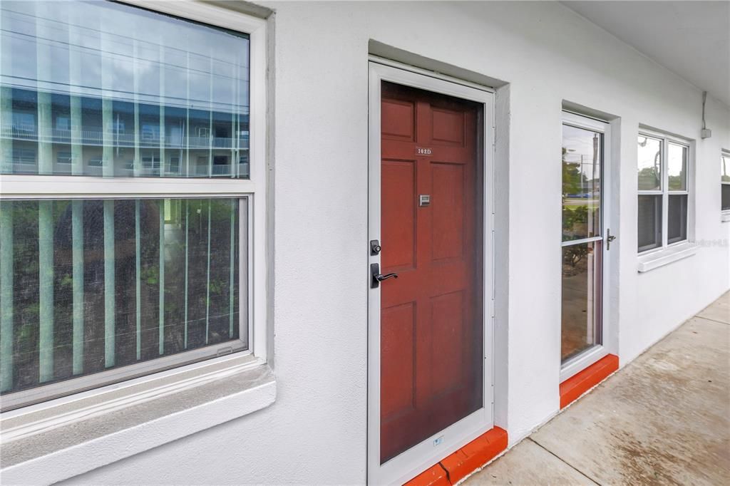 For Sale: $125,000 (2 beds, 2 baths, 1030 Square Feet)
