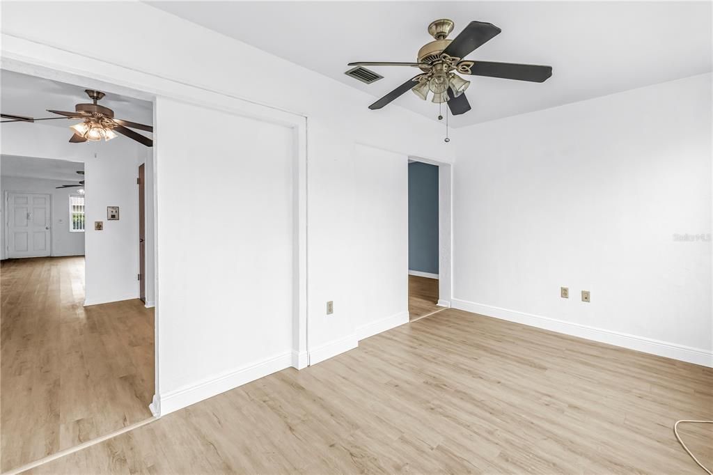 For Sale: $125,000 (2 beds, 2 baths, 1030 Square Feet)