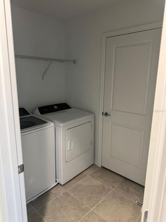 For Rent: $2,850 (4 beds, 3 baths, 1847 Square Feet)