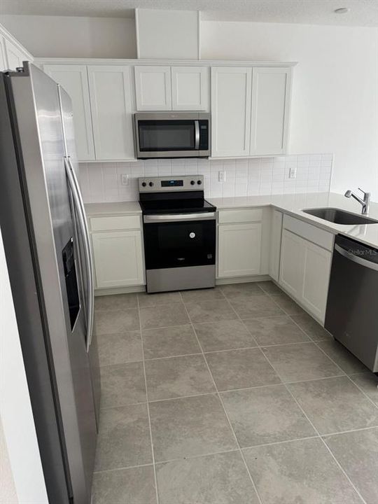 For Rent: $2,850 (4 beds, 3 baths, 1847 Square Feet)