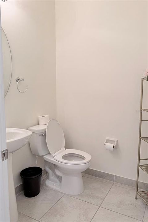 В аренду: $3,650 (3 спален, 2 ванн, 1708 Квадратных фут)