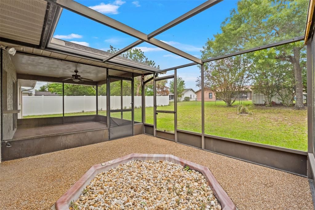 En Venta: $230,000 (2 camas, 2 baños, 1086 Pies cuadrados)