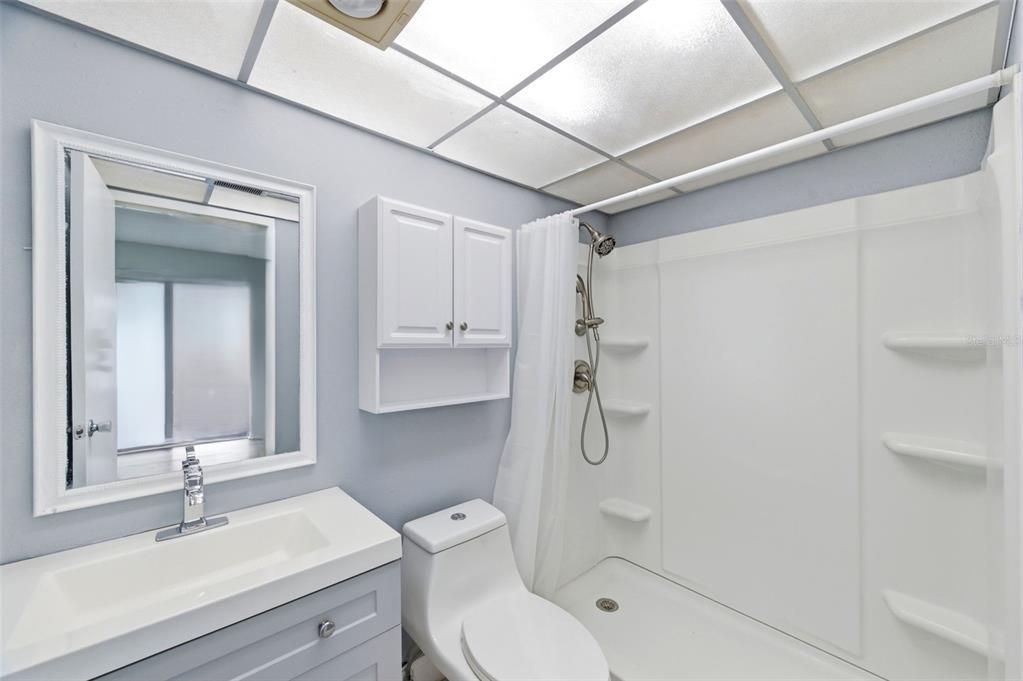 For Sale: $110,000 (1 beds, 1 baths, 800 Square Feet)