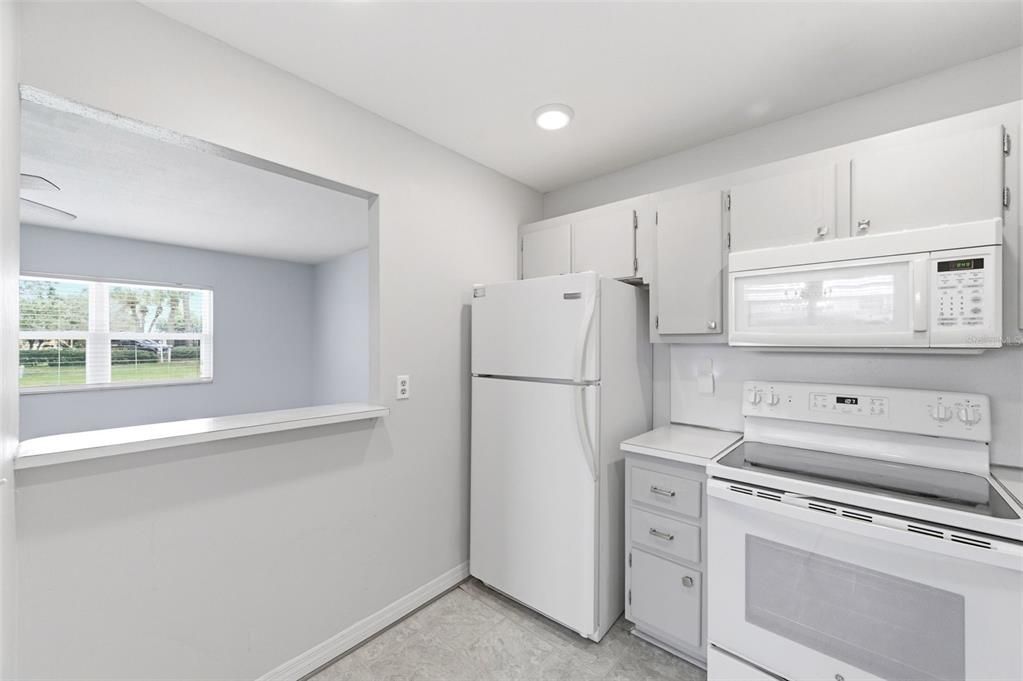 For Sale: $110,000 (1 beds, 1 baths, 800 Square Feet)