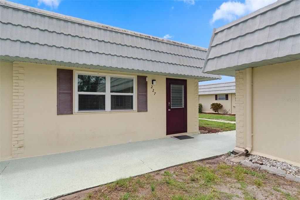 For Sale: $110,000 (1 beds, 1 baths, 800 Square Feet)