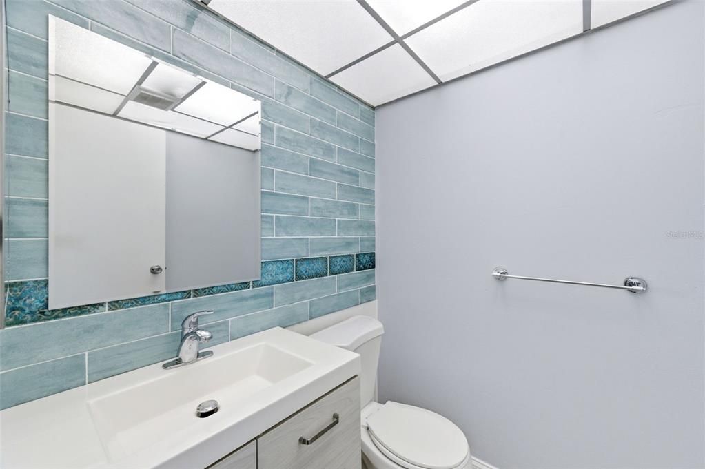 For Sale: $110,000 (1 beds, 1 baths, 800 Square Feet)