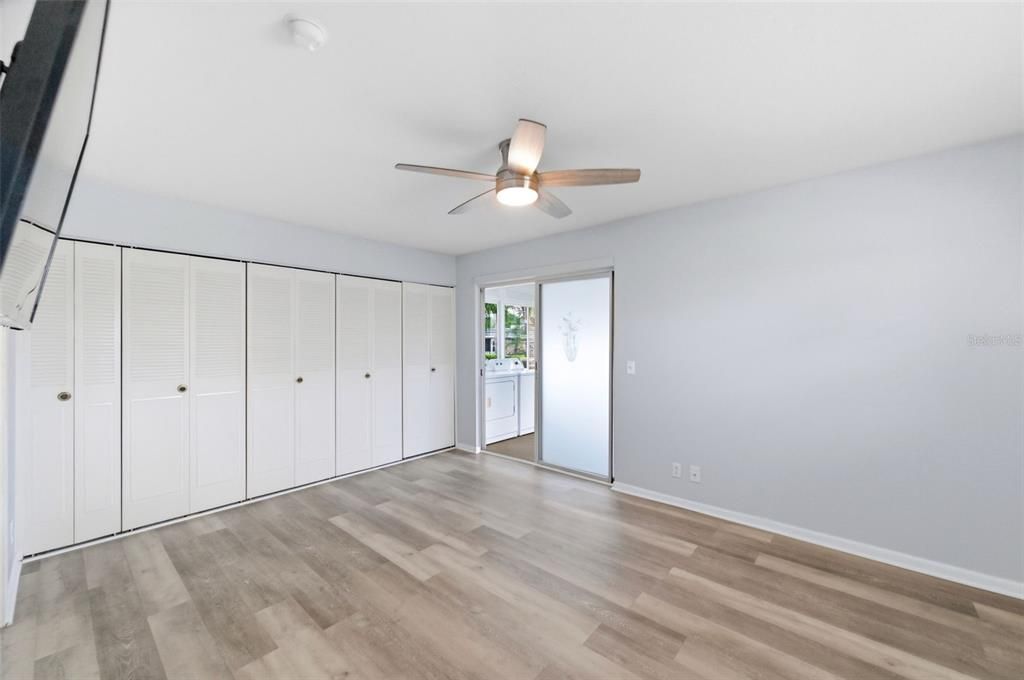 For Sale: $110,000 (1 beds, 1 baths, 800 Square Feet)