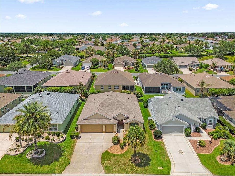 For Sale: $449,900 (3 beds, 2 baths, 1939 Square Feet)