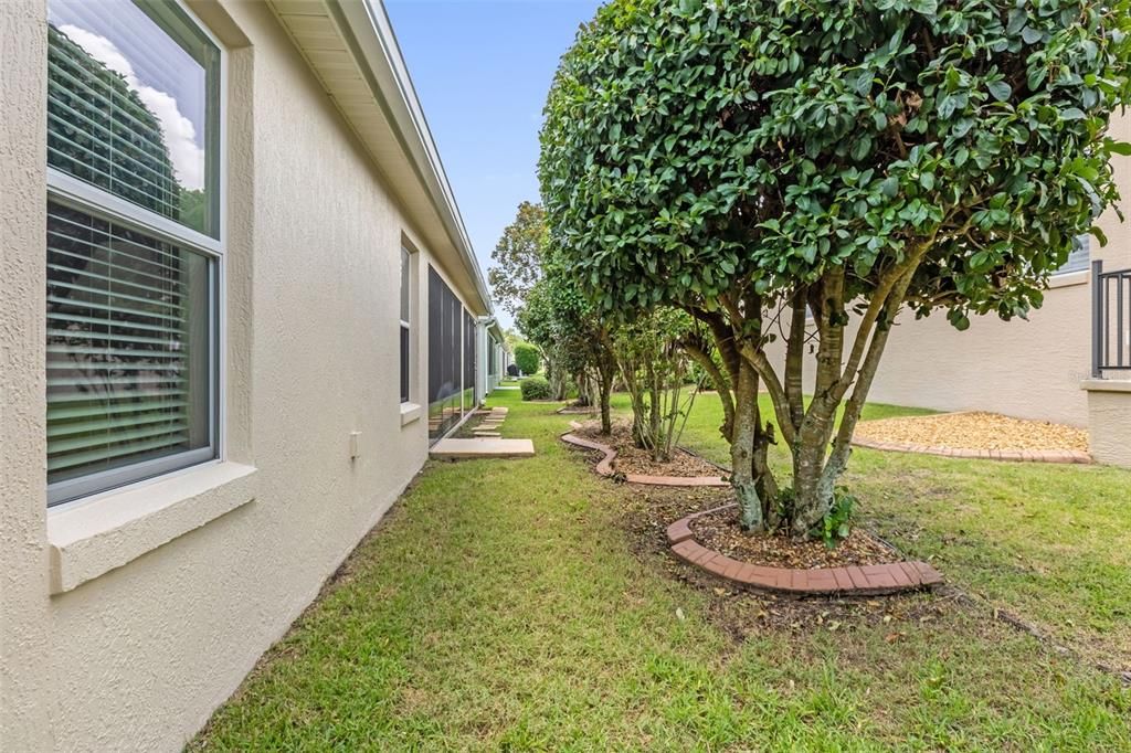 For Sale: $449,900 (3 beds, 2 baths, 1939 Square Feet)