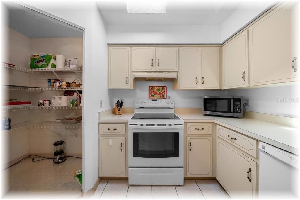 En Venta: $289,900 (3 camas, 2 baños, 1579 Pies cuadrados)