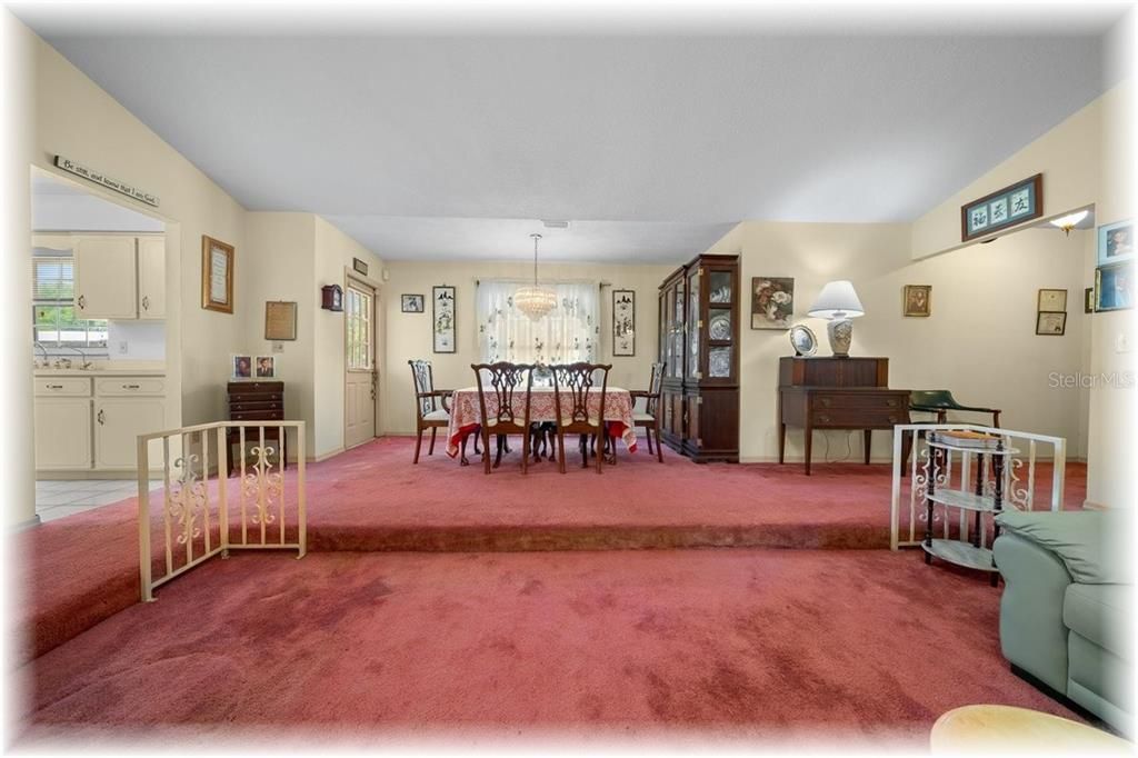 En Venta: $289,900 (3 camas, 2 baños, 1579 Pies cuadrados)
