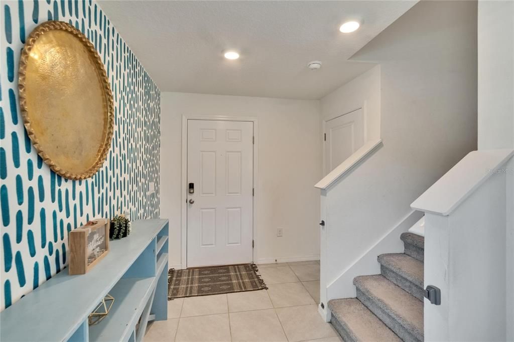 For Sale: $347,500 (4 beds, 2 baths, 2328 Square Feet)