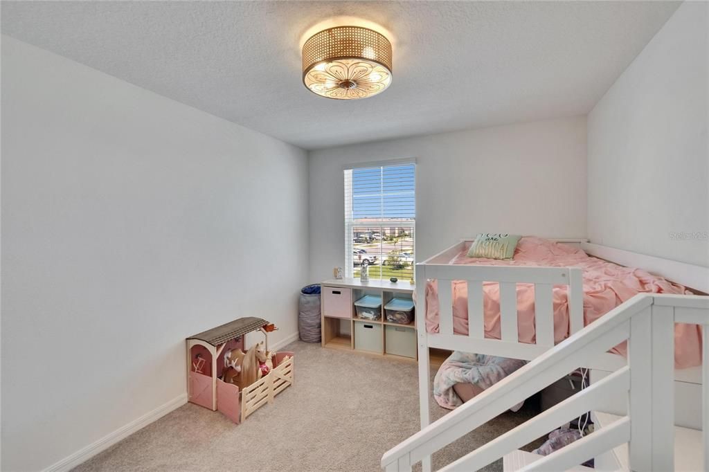 For Sale: $347,500 (4 beds, 2 baths, 2328 Square Feet)