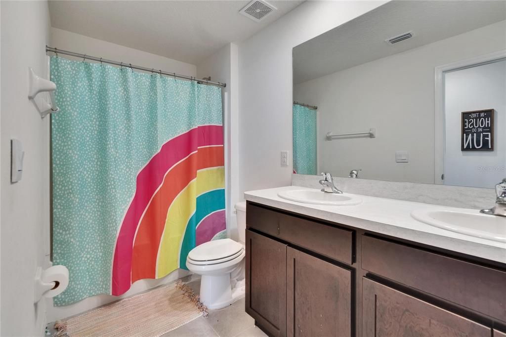 For Sale: $347,500 (4 beds, 2 baths, 2328 Square Feet)