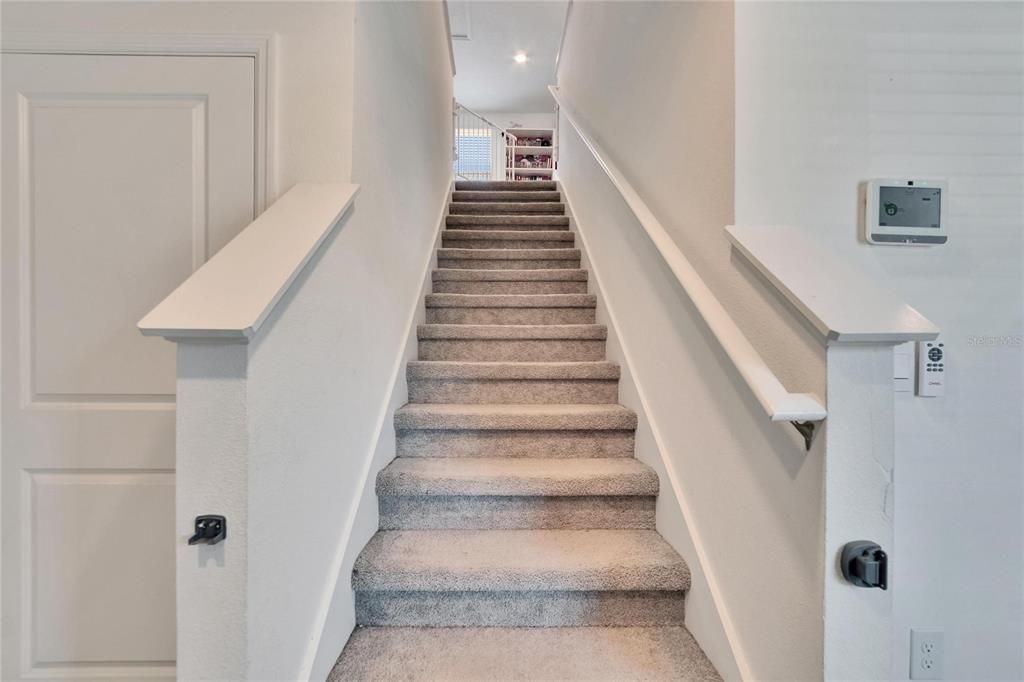 For Sale: $347,500 (4 beds, 2 baths, 2328 Square Feet)