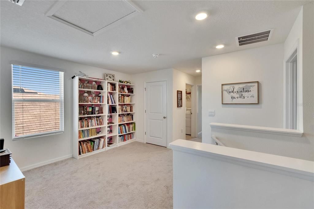For Sale: $347,500 (4 beds, 2 baths, 2328 Square Feet)