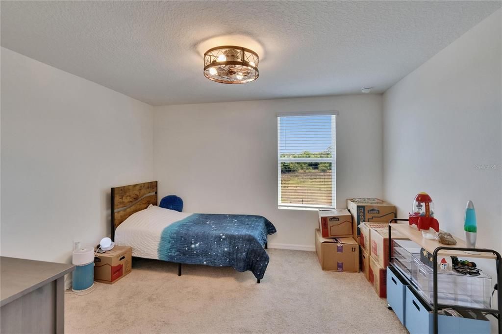 For Sale: $347,500 (4 beds, 2 baths, 2328 Square Feet)
