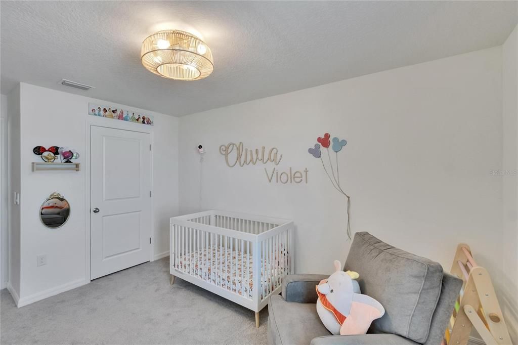 For Sale: $347,500 (4 beds, 2 baths, 2328 Square Feet)