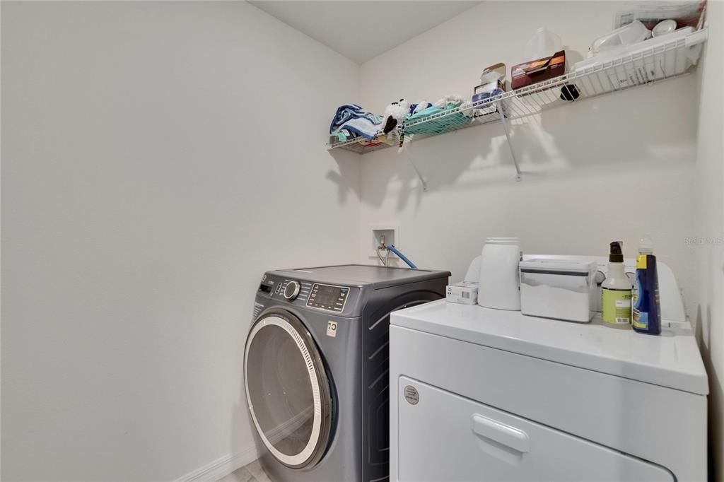 For Sale: $347,500 (4 beds, 2 baths, 2328 Square Feet)