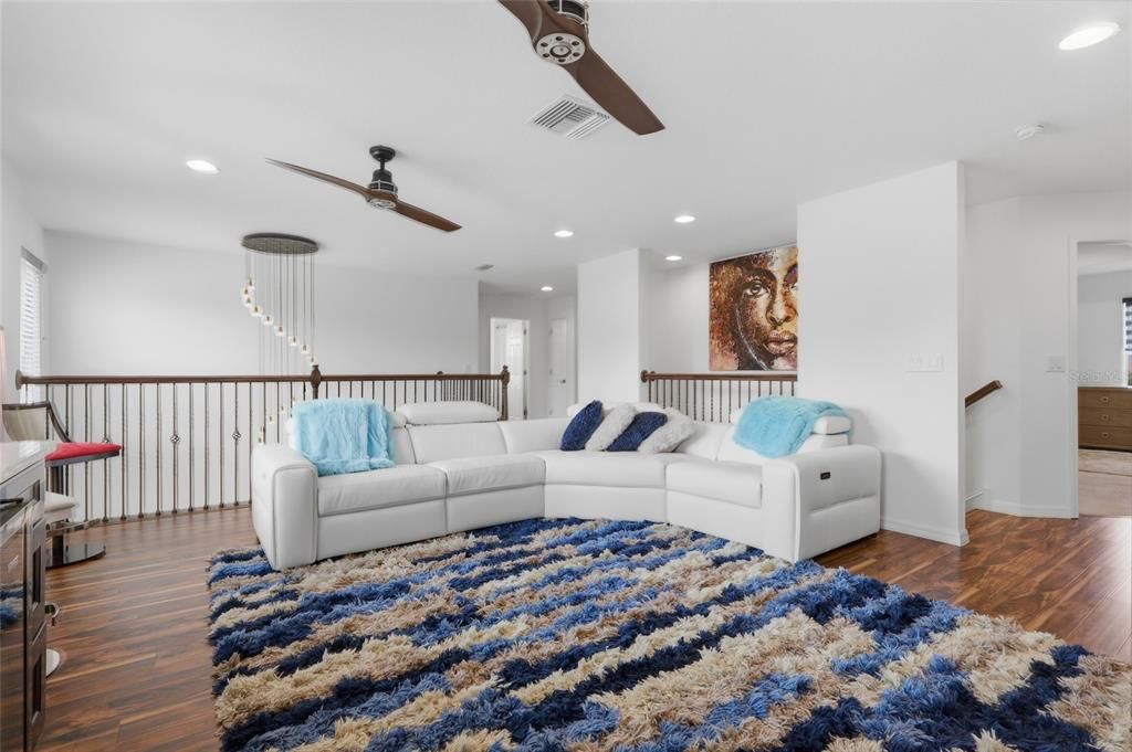 For Sale: $915,000 (5 beds, 3 baths, 3268 Square Feet)