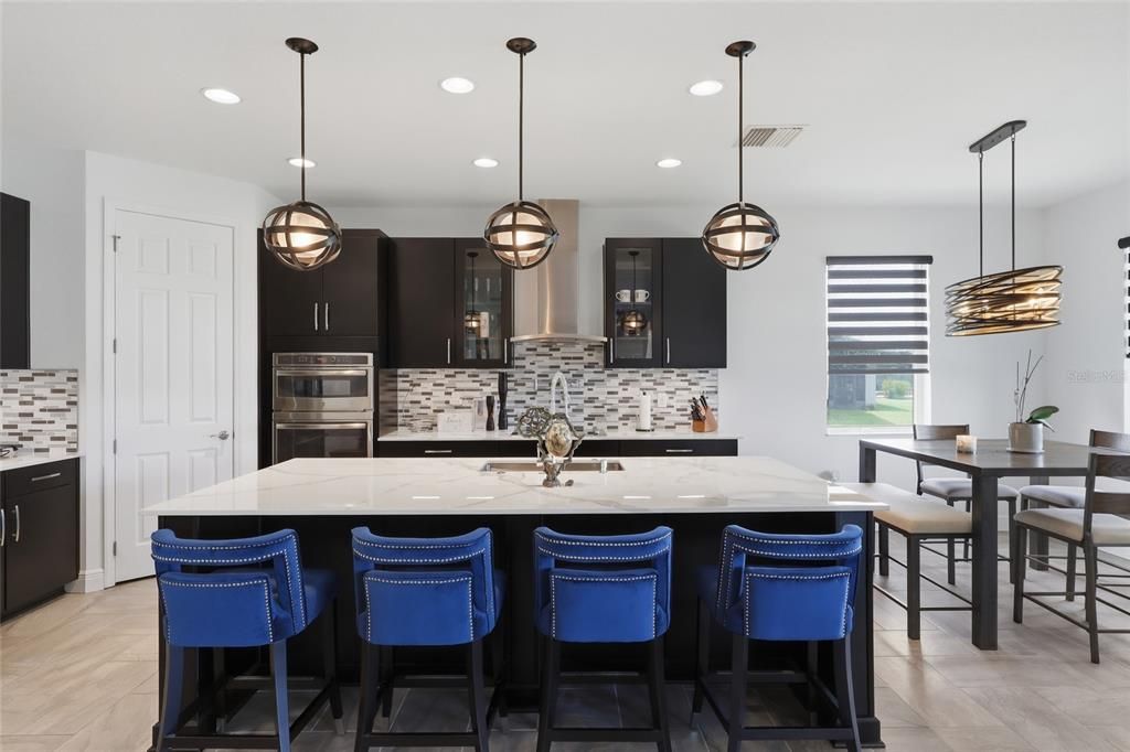 For Sale: $915,000 (5 beds, 3 baths, 3268 Square Feet)