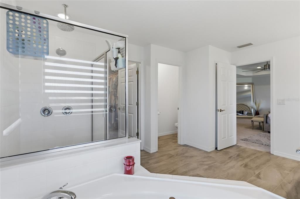 For Sale: $915,000 (5 beds, 3 baths, 3268 Square Feet)