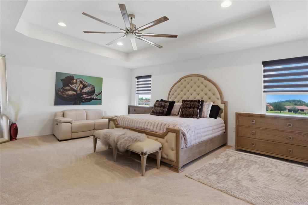 For Sale: $915,000 (5 beds, 3 baths, 3268 Square Feet)
