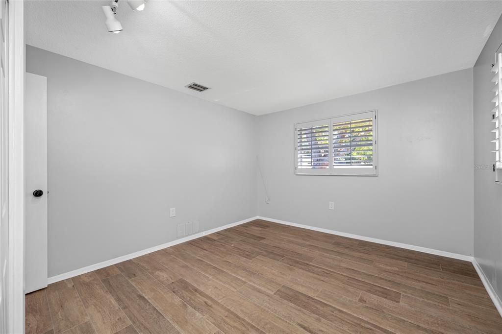 For Rent: $5,000 (4 beds, 2 baths, 2100 Square Feet)