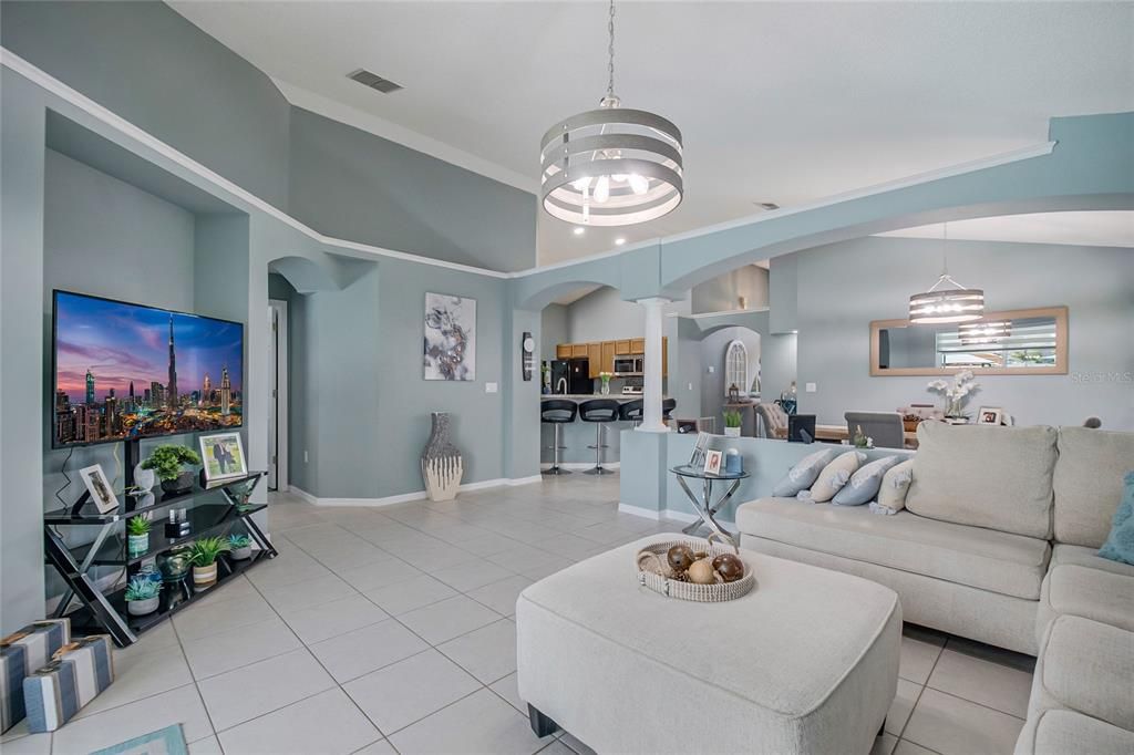 For Sale: $489,900 (4 beds, 2 baths, 1822 Square Feet)