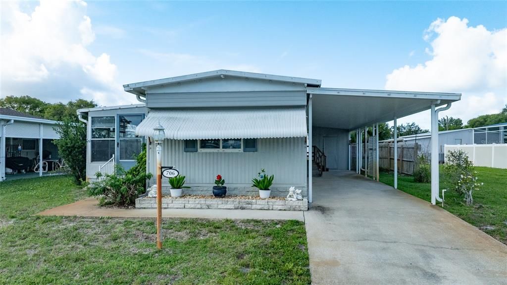 For Sale: $149,900 (2 beds, 2 baths, 840 Square Feet)