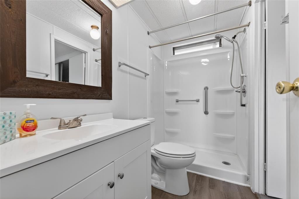 For Sale: $149,900 (2 beds, 2 baths, 840 Square Feet)