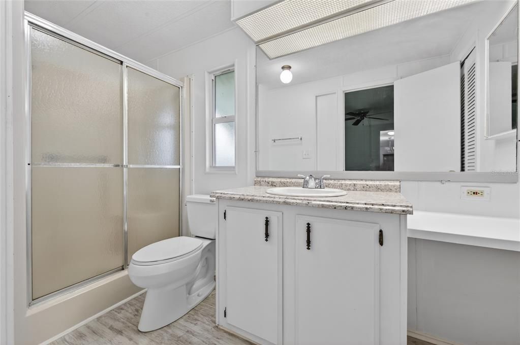 For Sale: $149,900 (2 beds, 2 baths, 840 Square Feet)