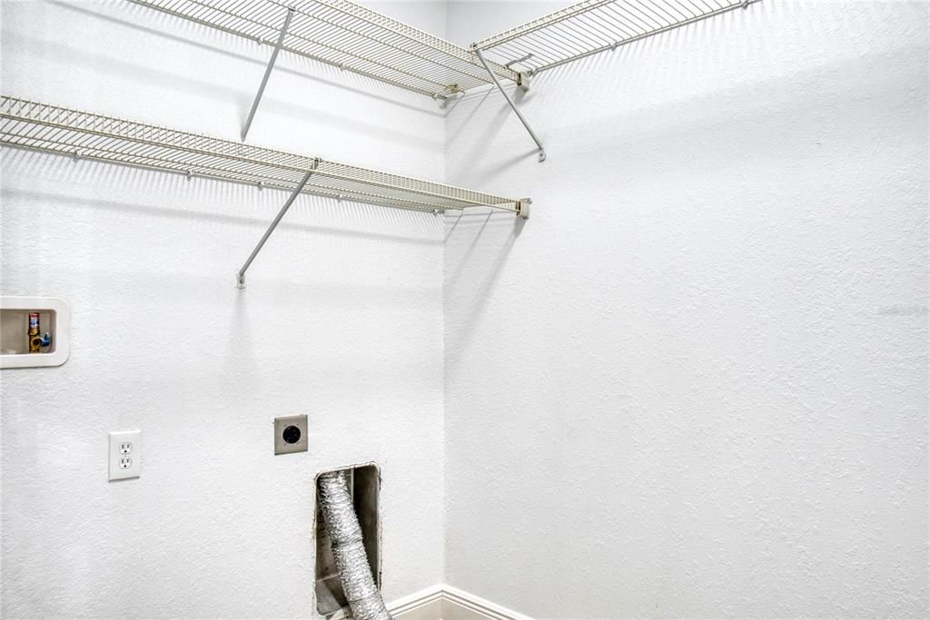 For Rent: $2,100 (4 beds, 2 baths, 1842 Square Feet)