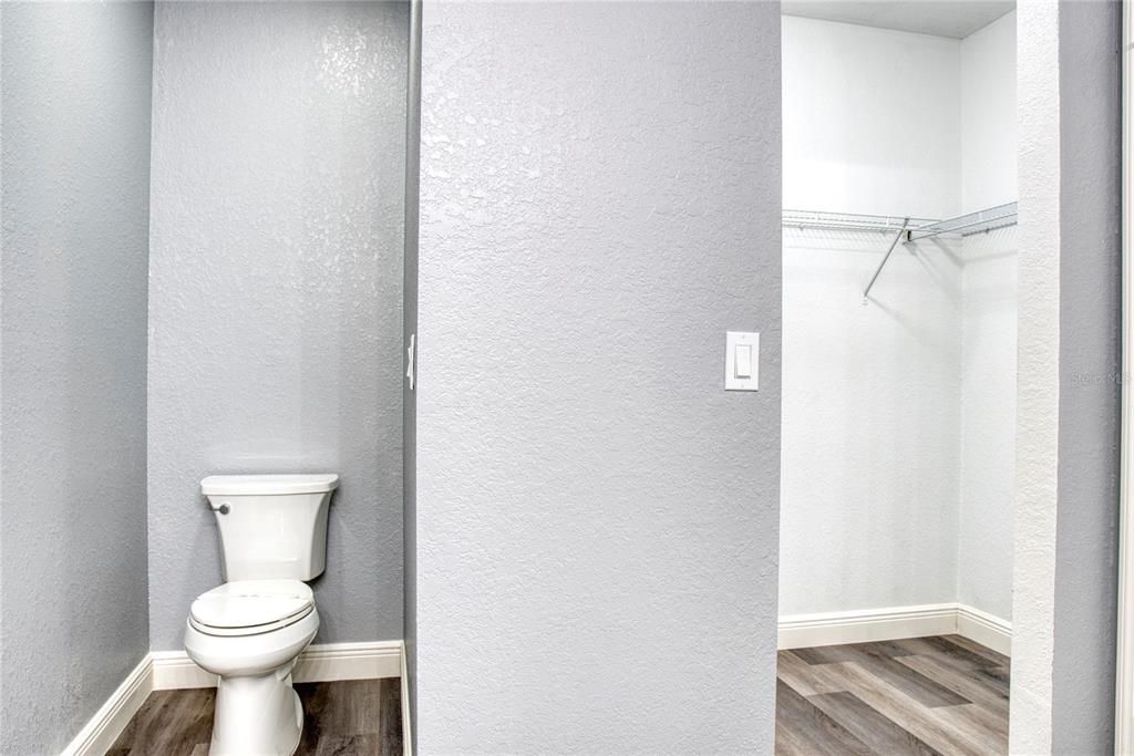 For Rent: $2,100 (4 beds, 2 baths, 1842 Square Feet)