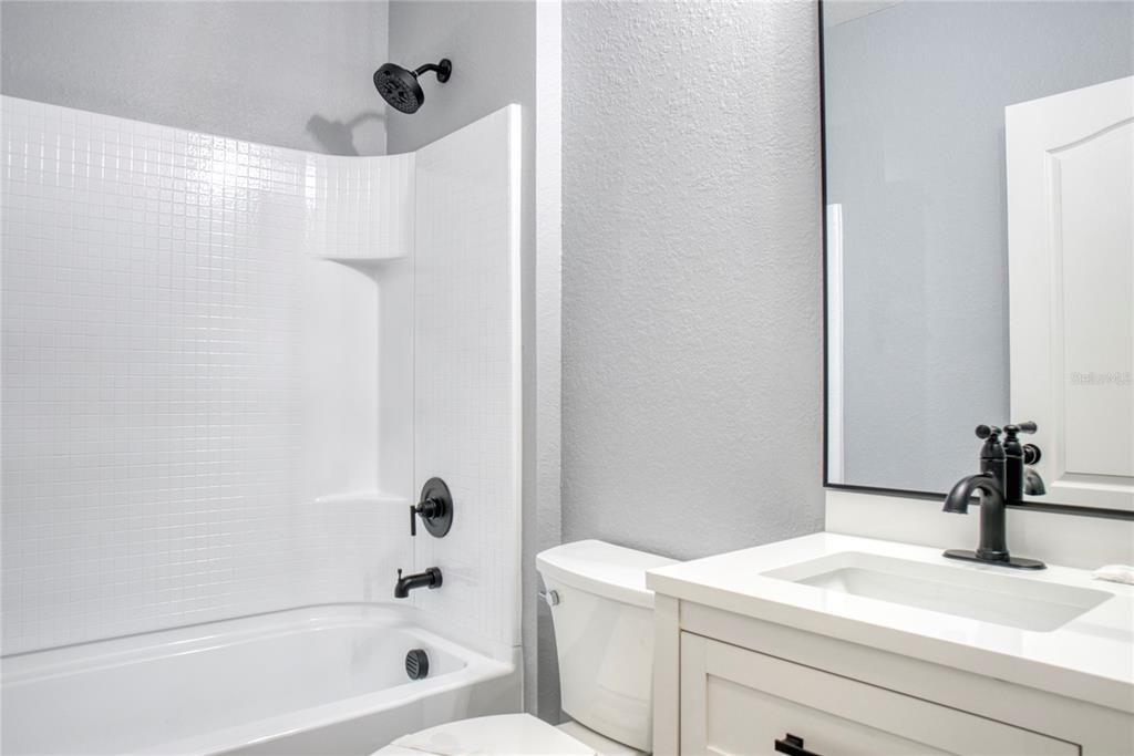 For Rent: $2,100 (4 beds, 2 baths, 1842 Square Feet)