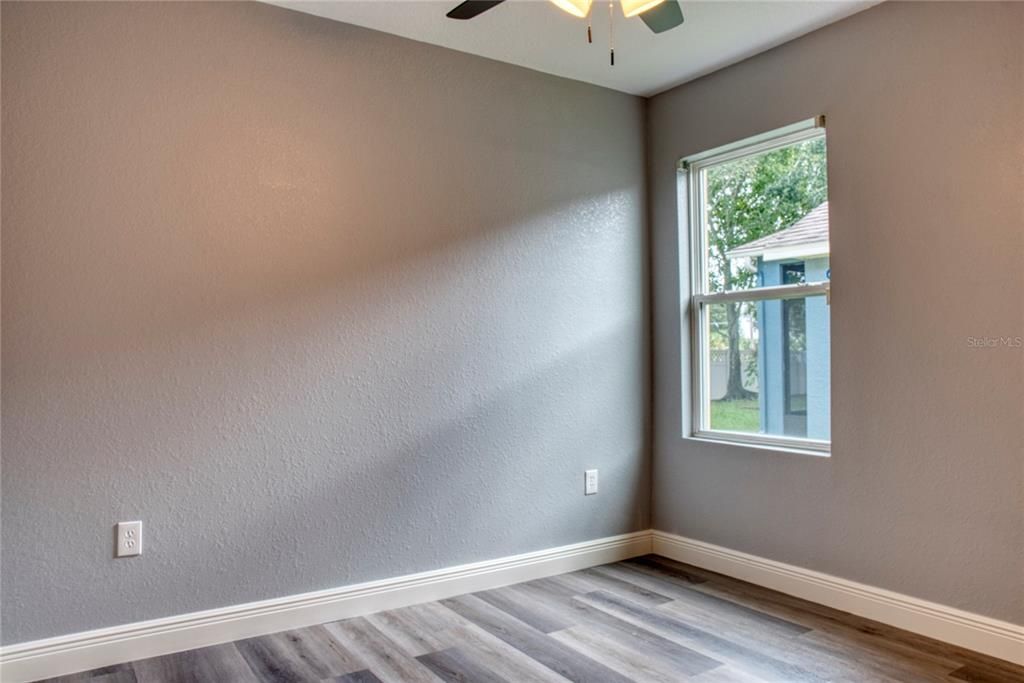 For Rent: $2,100 (4 beds, 2 baths, 1842 Square Feet)