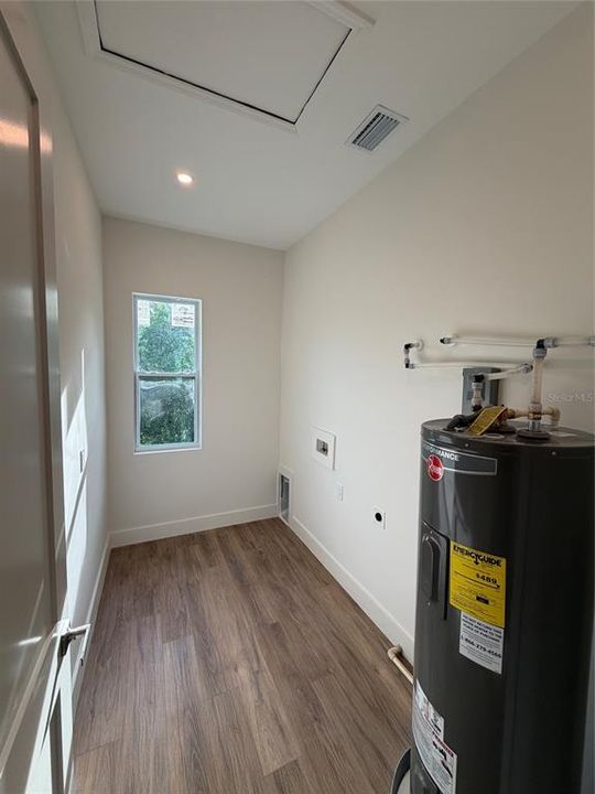 En Venta: $798,000 (4 camas, 3 baños, 2506 Pies cuadrados)
