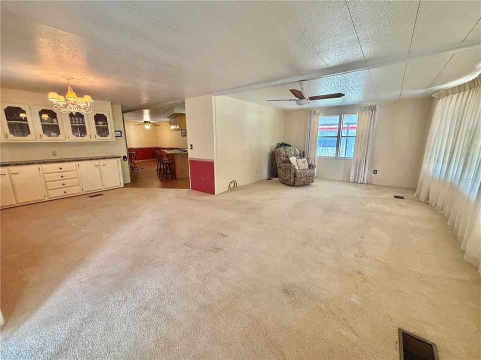 Active With Contract: $69,000 (2 beds, 2 baths, 1344 Square Feet)