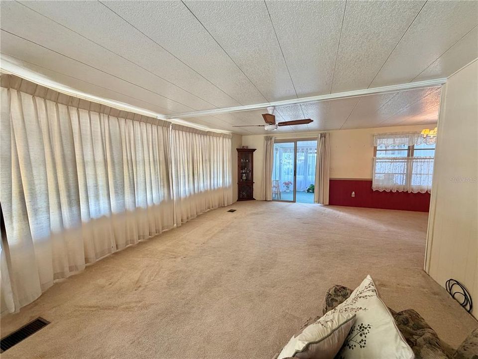 Active With Contract: $69,000 (2 beds, 2 baths, 1344 Square Feet)