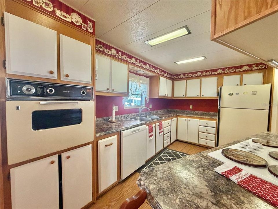 Active With Contract: $69,000 (2 beds, 2 baths, 1344 Square Feet)